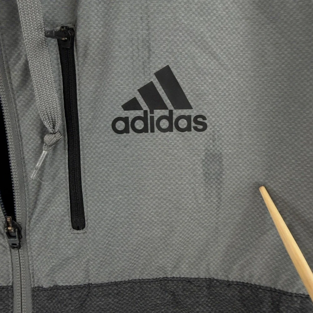 Adidas Jacket Mens Small Gray Hooded Colorblock Windbreaker Running Zip Athletic